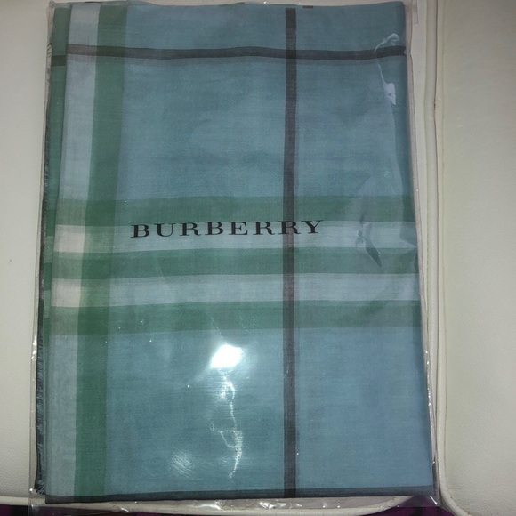 Burberry Scarf Light Green Peridot Pale Blue Check - Picture 3 of 16